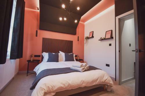 Central Stays - Luxury 3 Bedroom House In Central Chester
