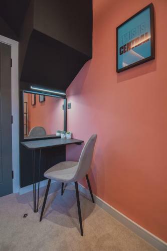 Central Stays - Luxury 3 Bedroom House In Central Chester
