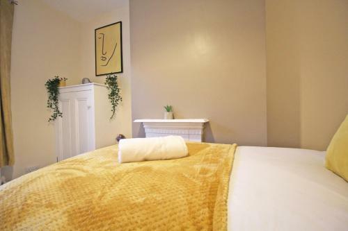 Cheerful Two Bedroom Town House In Chester