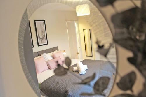 Cheerful Two Bedroom Town House In Chester