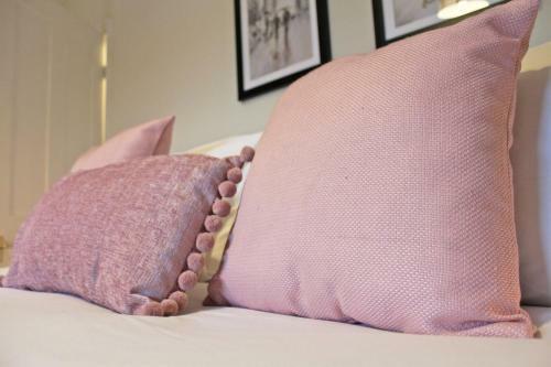 Cheerful Two Bedroom Town House In Chester