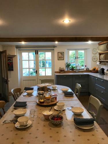 Bed & Breakfast The Long House