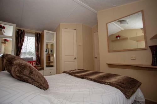 Caravan In The Cotswolds