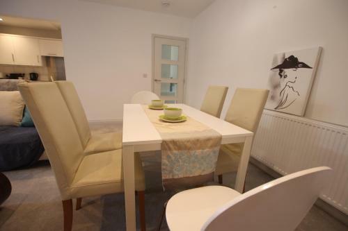 Apartamento Pretty 2bd Flat + Private Patio Near The Beach