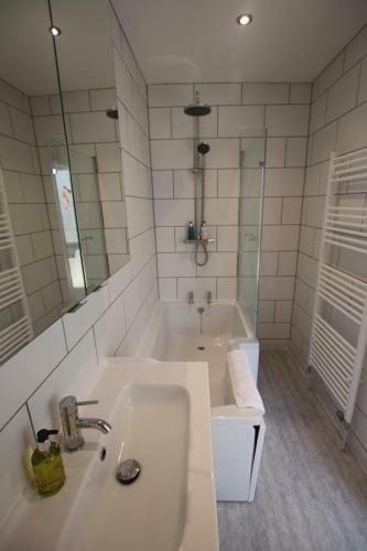 Apartamento Pretty 2bd Flat + Private Patio Near The Beach