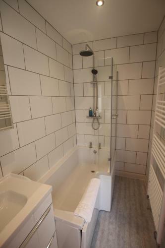 Apartamento Pretty 2bd Flat + Private Patio Near The Beach