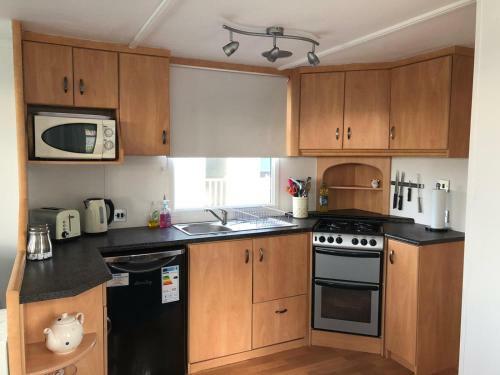 Ribble Valley Escape, 2 Bed Static Caravan With Views That Take Your Breath Away!