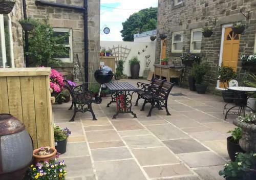Hidden Gem Apartment In Sleepy Durham Village.