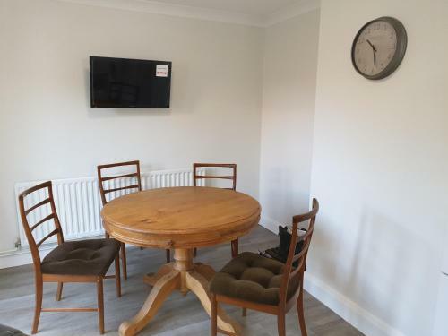 6 Berth Self Catering House, 2 Wc, Secure Off-road Parking, Netflix