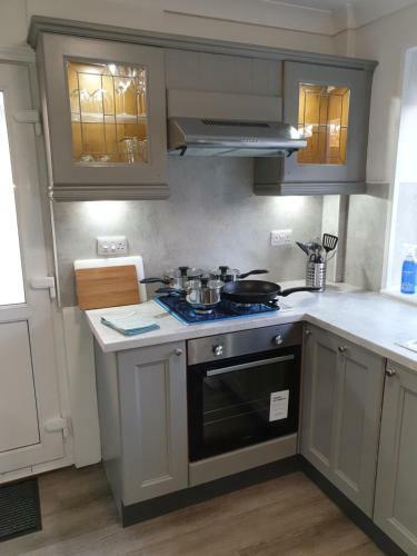 6 Berth Self Catering House, 2 Wc, Secure Off-road Parking, Netflix