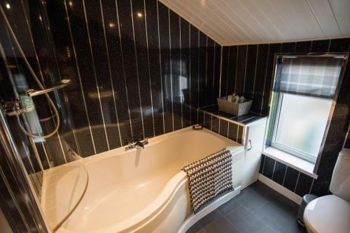 Madoc Brook Cottage
