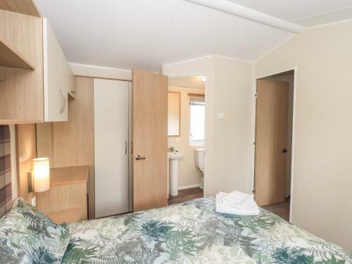 20 Curlew Corner
