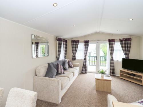 20 Curlew Corner