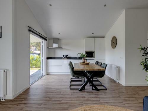 Modern Chalet With Bathtub, In The Brabant Kempen