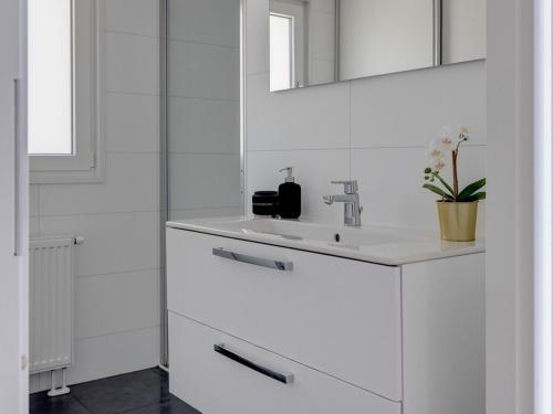 Modern Chalet With Bathtub, In The Brabant Kempen