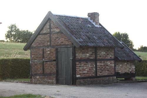 Hoeve "doodleger"