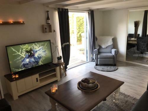 Omheind Chalet Met Prive Hottub. Op de Veluwe