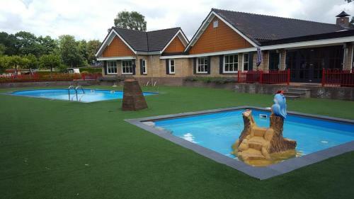 Chalet Lizzy