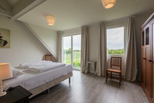 Lepelstraat 14, Vrouwenpolder- Knotwilg