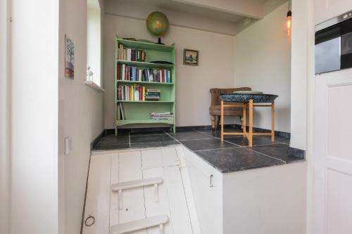Lepelstraat 14, Vrouwenpolder- Knotwilg