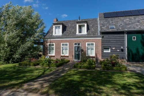 Lepelstraat 14, Vrouwenpolder- Knotwilg