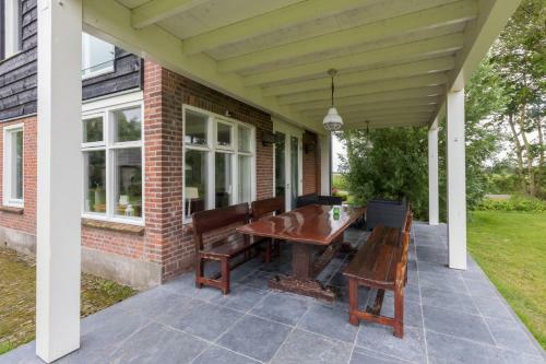 Lepelstraat 14, Vrouwenpolder- Knotwilg