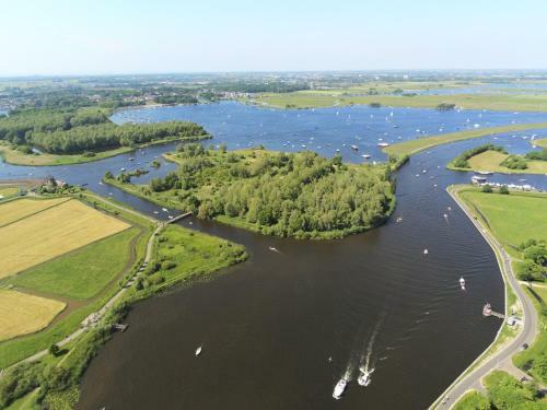 Lake House 74, Luxury Accommodation