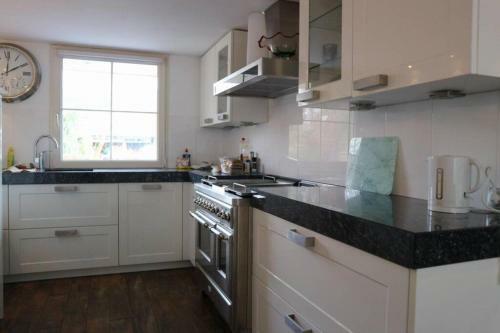 Lake House 74, Luxury Accommodation