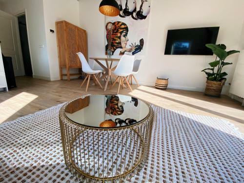 Apartamento Luxurious Historical Loft Close To The Beach!!
