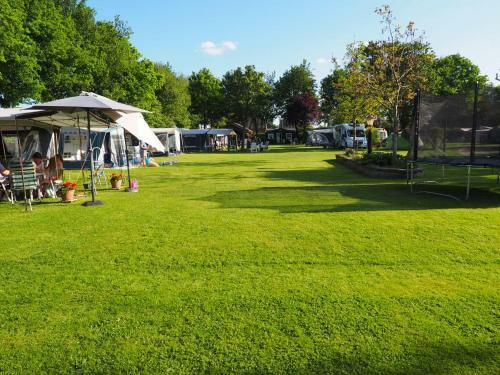 Chalet - Camping 't Dekske