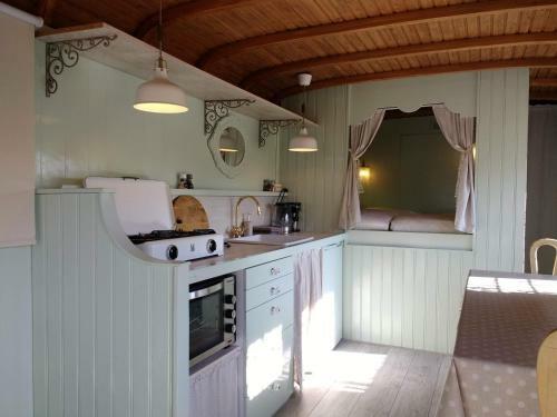 Pipowagen Overnachting Het Houten Huis