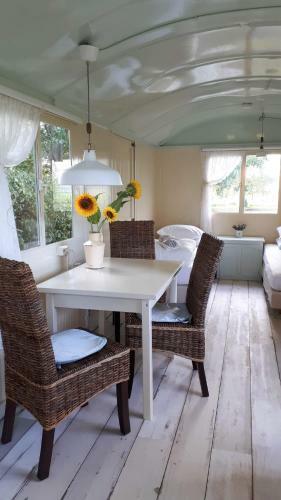 Pipowagen Overnachting Het Houten Huis