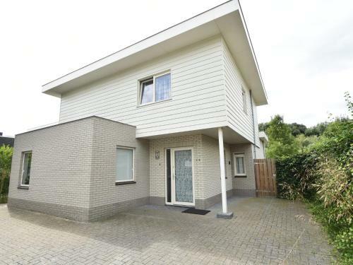 Elegant Holiday Home In Zeewolde With Terrace