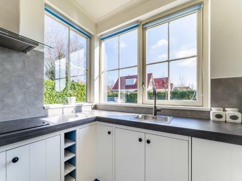 Spacious Holiday Home In Zeewolde With Swimming Pool
