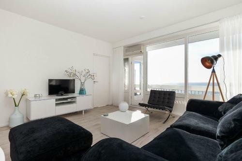Sea View Apartment