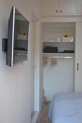 Hostal Behind The Beach