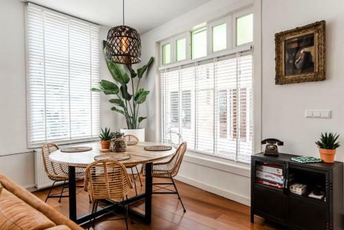 Casa By Sellas