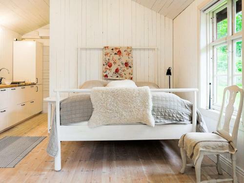 Holiday Home �rebro