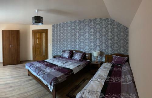 Hostal Krystal Romuli