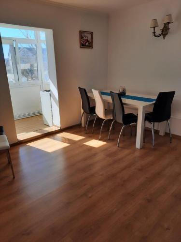 Apartament V�lcea Carrefour Bl 114