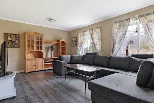 Large Spacious 4br House Perfect For Workers Near Wind Farms