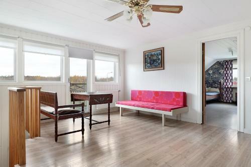 Large Spacious 4br House Perfect For Workers Near Wind Farms