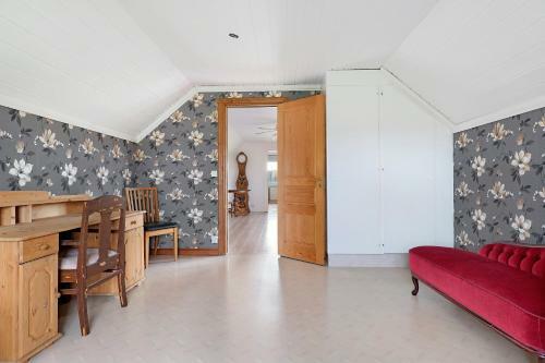 Large Spacious 4br House Perfect For Workers Near Wind Farms