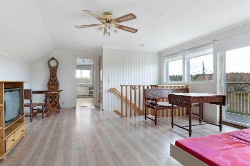 Large Spacious 4br House Perfect For Workers Near Wind Farms