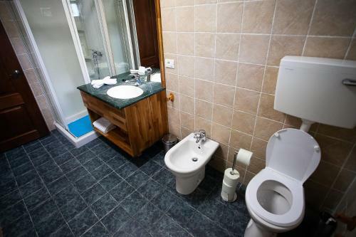 Hostal Vila Dino