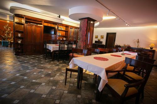 Hostal Vila Dino