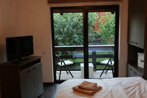 Cosy Forest Chalet