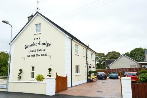 Hostal Brooke Lodge Guesthouse