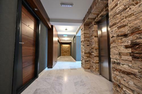R&b Apartments