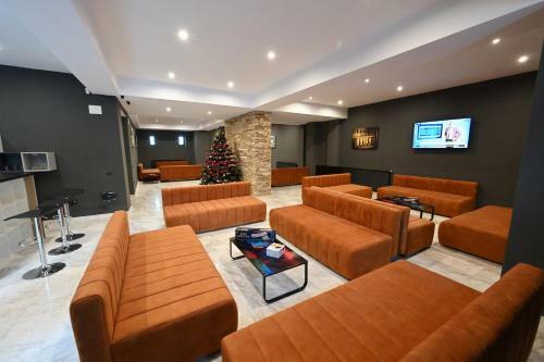 R&b Apartments